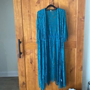 Green lace duster